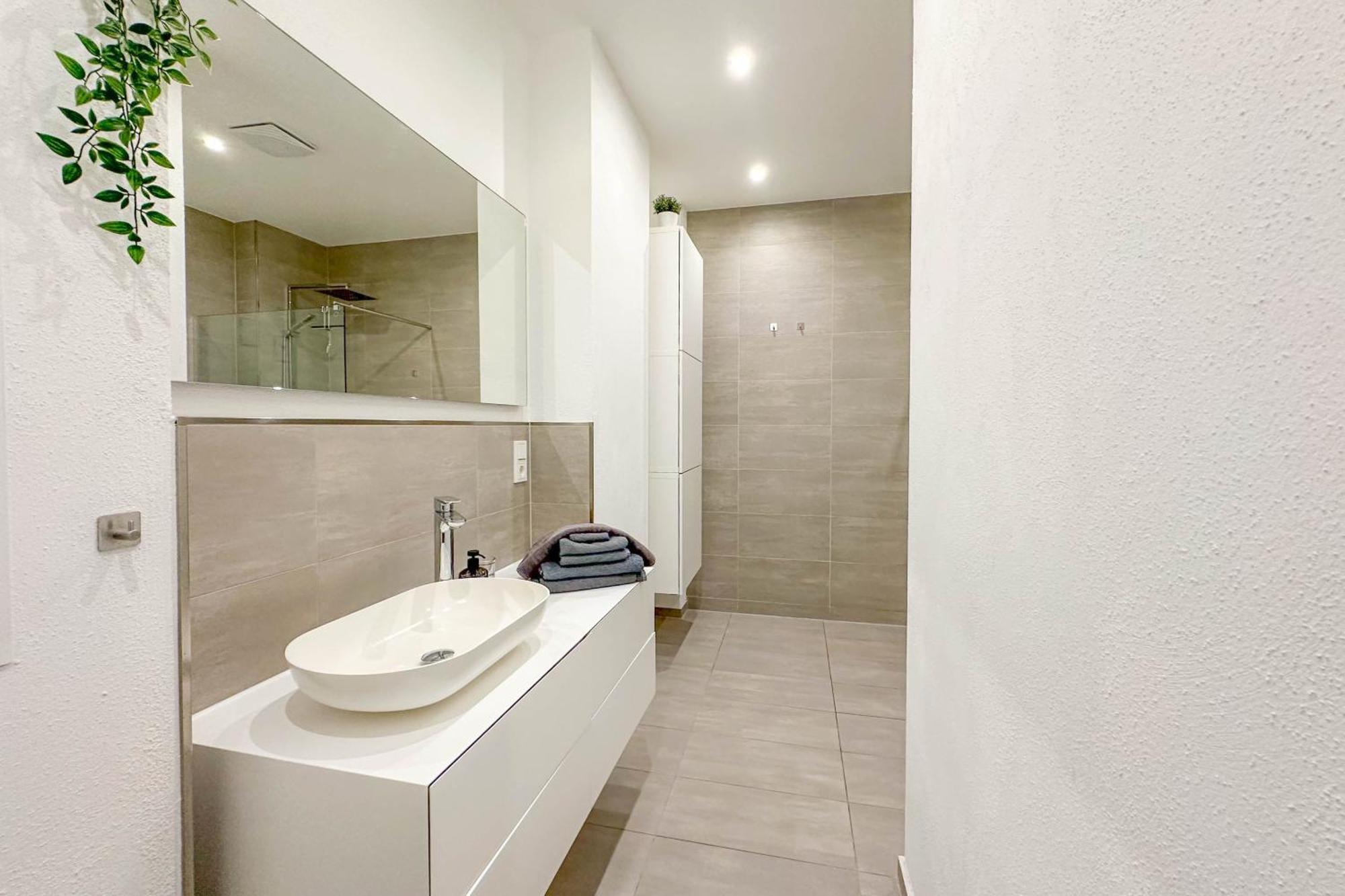 Modernes Trierer Cityloft Mit Grossem Balkon Bagian luar foto