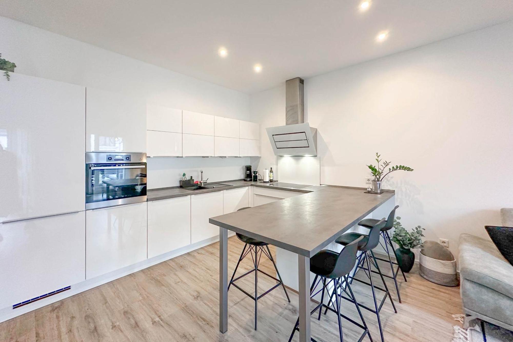 Modernes Trierer Cityloft Mit Grossem Balkon Bagian luar foto
