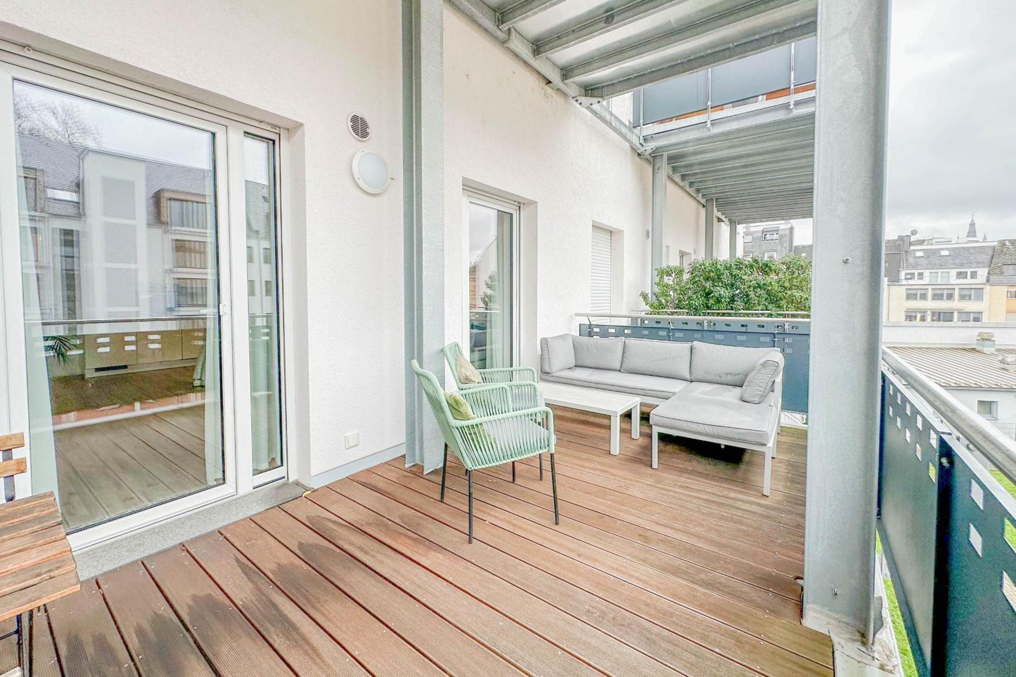 Modernes Trierer Cityloft Mit Grossem Balkon Bagian luar foto